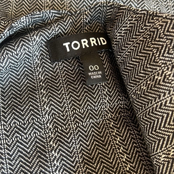 Torrid Blouse - Picture 3 of 5
